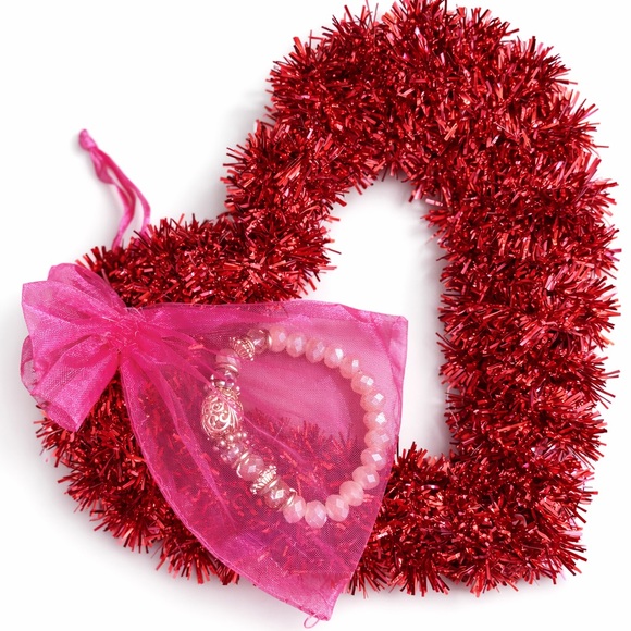 AJ SouthernCharm LLC Jewelry - NWT Beaded Charm Bracelet w/ Organza Pouch – Fashion Jewelry Designer Bracelet